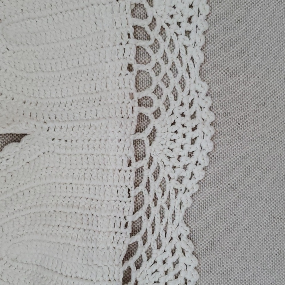 Honey Punch Crochet Crop Top - Picture 4 of 6